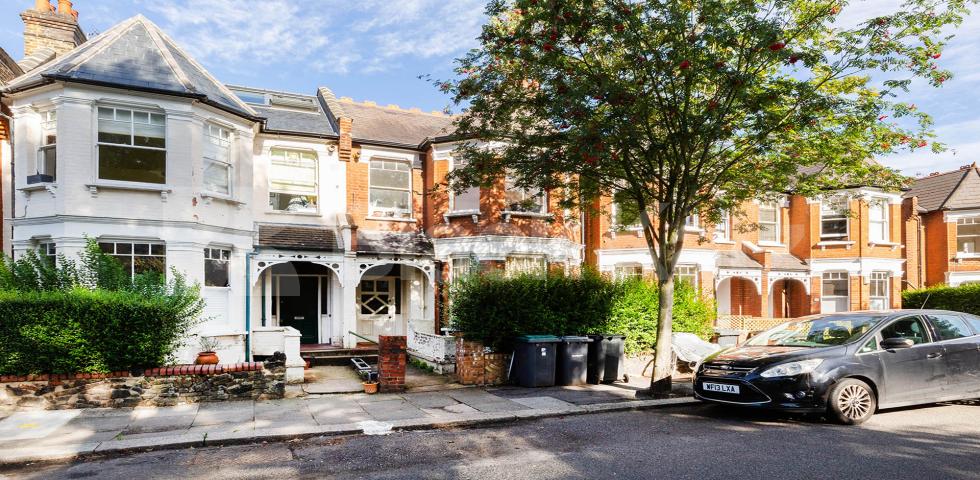 			RENT INCLUSIVE OF CTAX!, 3 Bedroom, 1 bath, 1 reception Flat			 Coniston Road, Crouch End